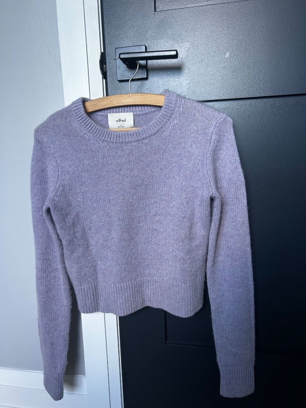 Wilfred Aritzia Luxe Cashmere Lavish Sweater in Lilac  size small (fits like XS)